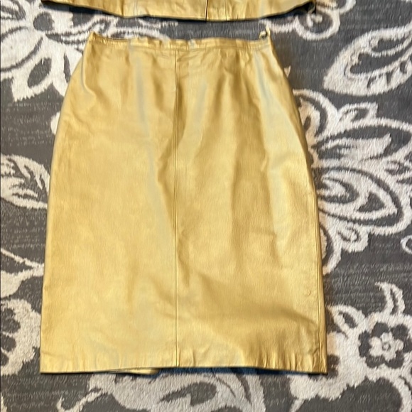 Santa Fe leather Elegant Gold Women's Dress Set excellent condition - Picture 2 of 9